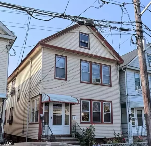 328 South St, Elizabeth City, NJ 07202