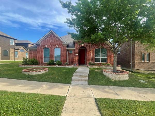 445 Castle Street, Desoto, TX 75115