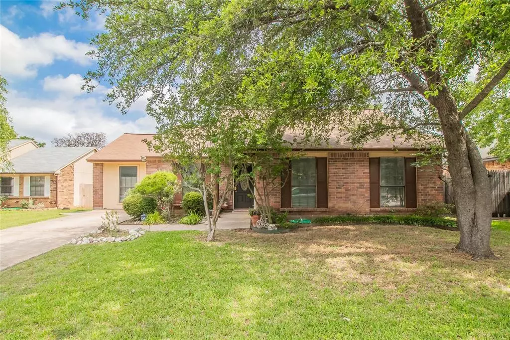 Fort Worth, TX 76120,6971 Wildbriar Court W