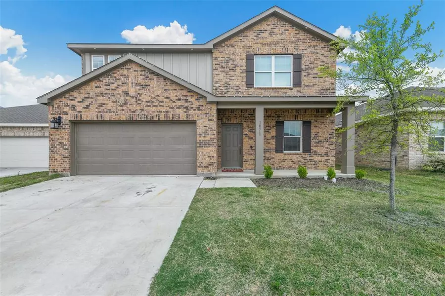 10313 Castle Lyons Lane, Fort Worth, TX 76036