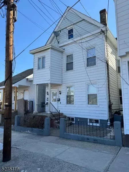 89 E 17Th St, Paterson City, NJ 07524