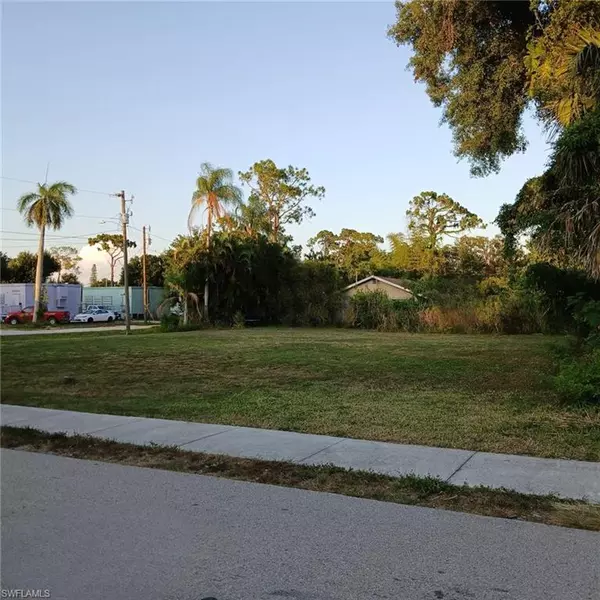 North Fort Myers, FL 33903,459 State ST