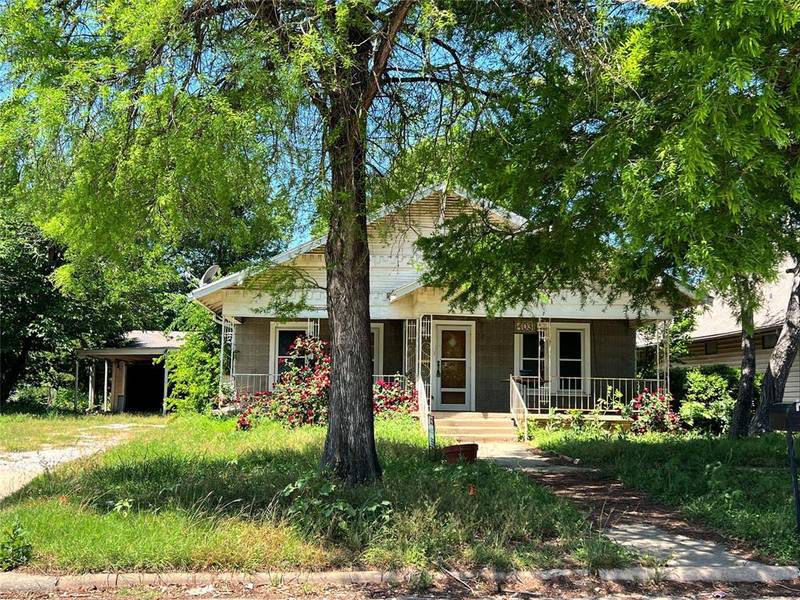 403 S Daugherty Avenue, Eastland, TX 76448