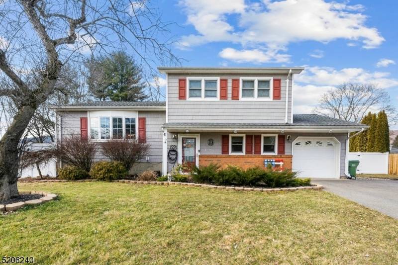105 CARTER TERRACE, Hackettstown Town, NJ 07840