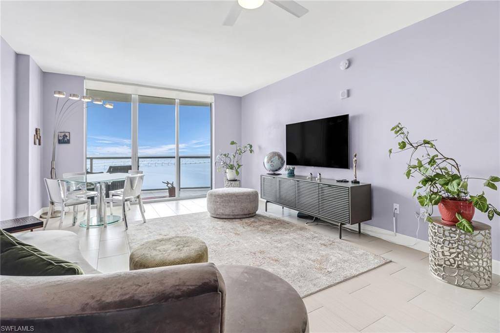 Fort Myers, FL 33916,3000 Oasis Grand BLVD 2205