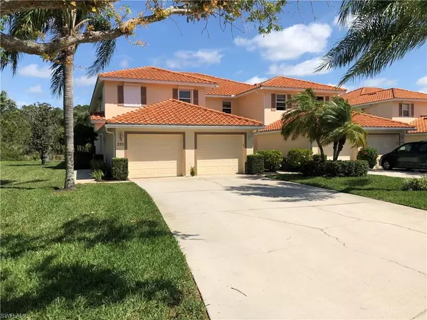 395 Robin Hood CIR 201, Naples, FL 34104