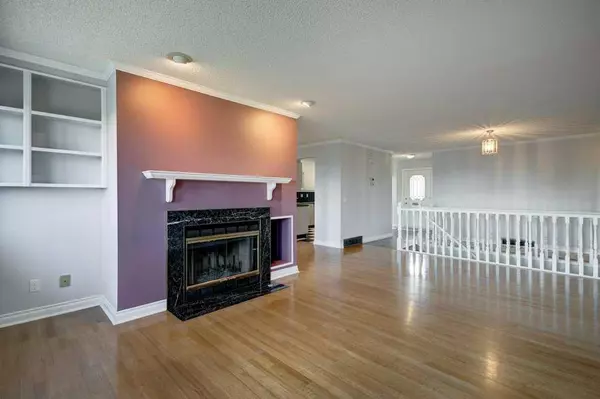 Calgary, AB T3H 1M3,628 Stratton TER SW