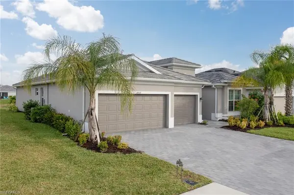 2437 Fallglo ST, Naples, FL 34120