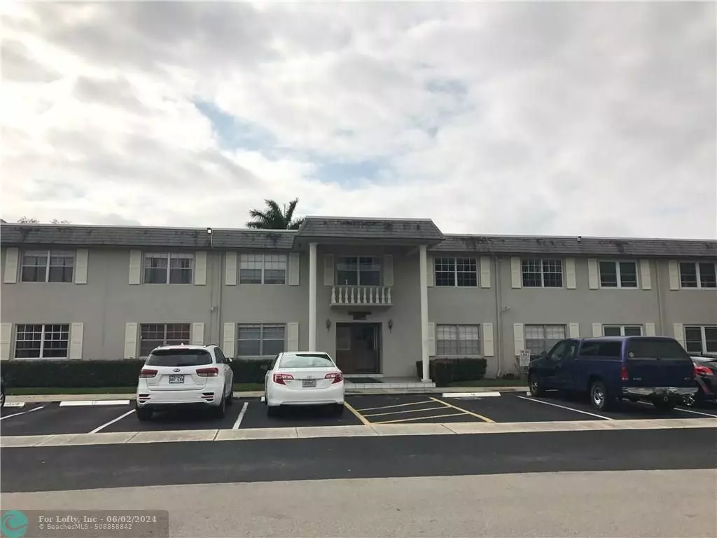 Hollywood, FL 33020,1560 Mckinley St  #104w