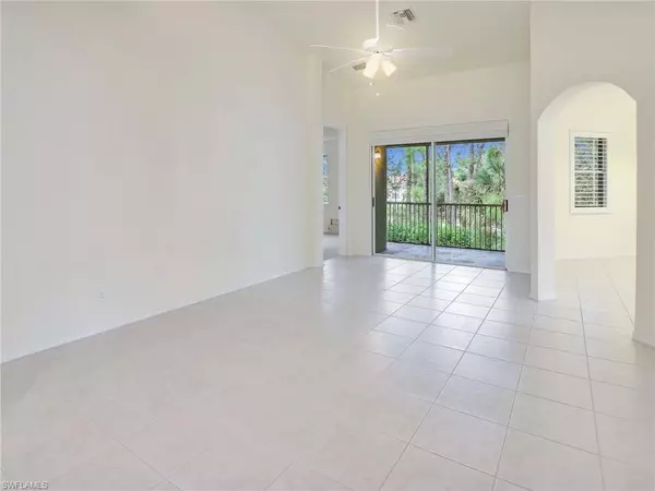 Naples, FL 34105,1445 Mariposa CIR 204