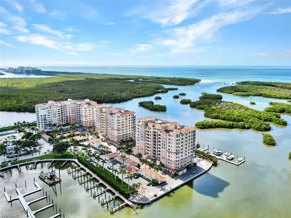 445 Dockside DR PH 03, Naples, FL 34110