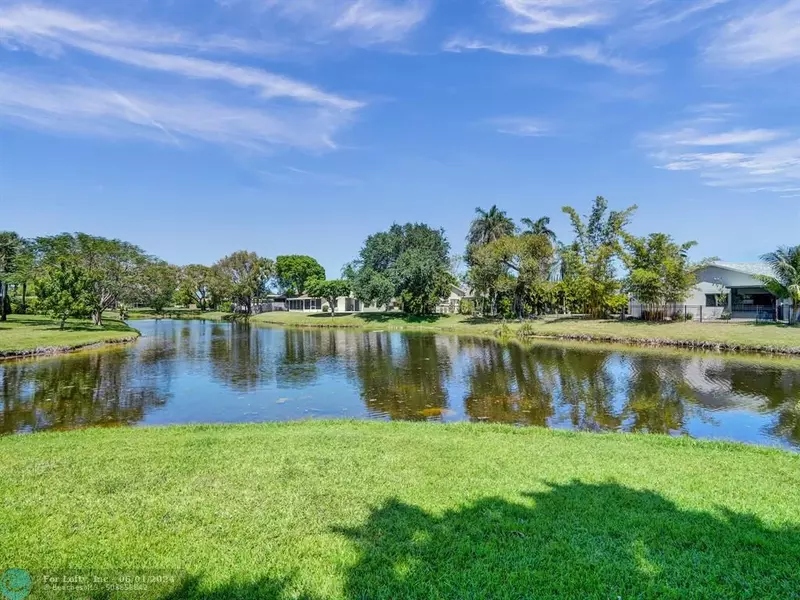 23 Via De Casas Sur  #104, Boynton Beach, FL 33426