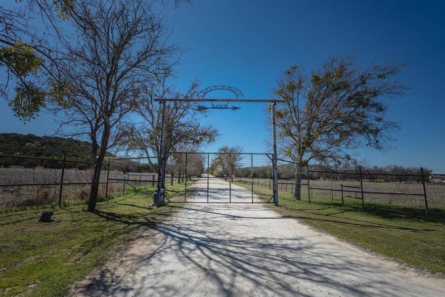 103 Pr 2121, Meridian, TX 76665