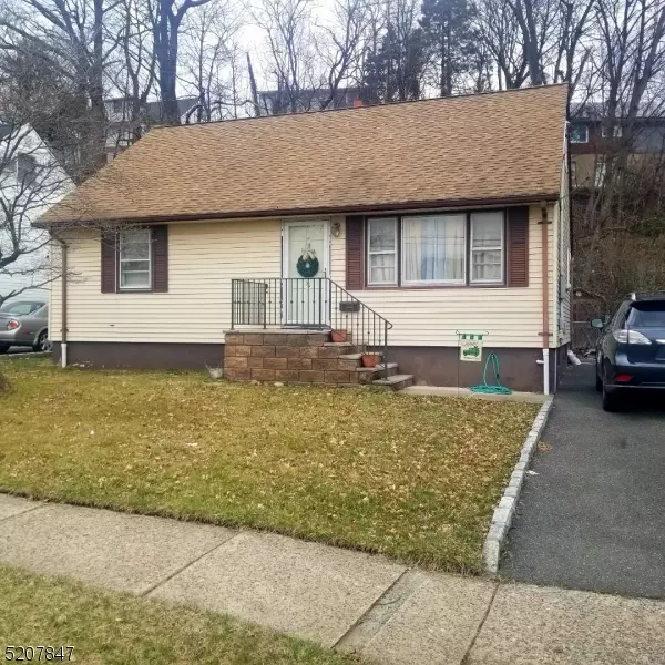 39 Garrison Ave, Hasbrouck Heights Boro, NJ 07604