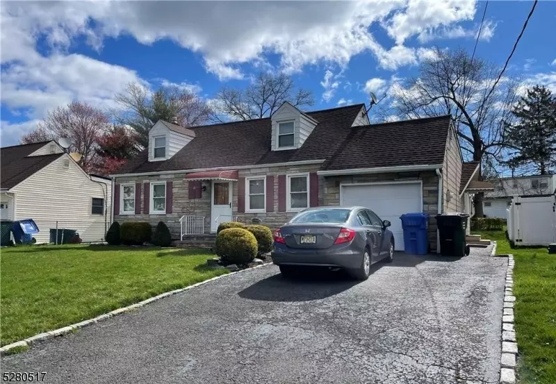 61 Longfellow Dr, Woodbridge Twp., NJ 07067