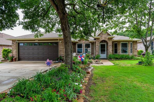 1014 Bainbridge Lane, Forney, TX 75126