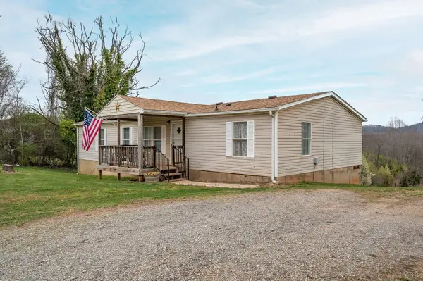 Vinton, VA 24179,1105 Veteran RD