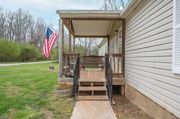 Vinton, VA 24179,1105 Veteran RD