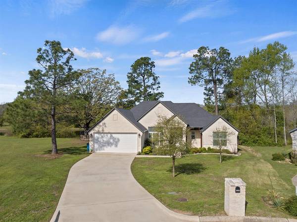 2839 Kingfisher Lane, Mount Pleasant, TX 75455