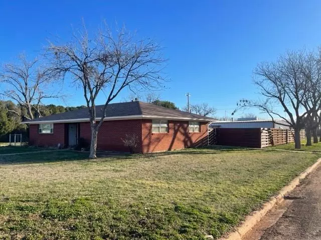 631 Avenue I, Anson, TX 79501