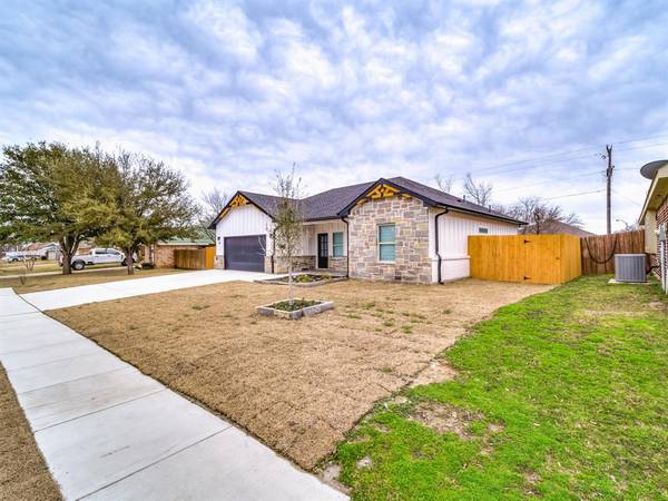 Alvarado, TX 76009,317 Lakeview