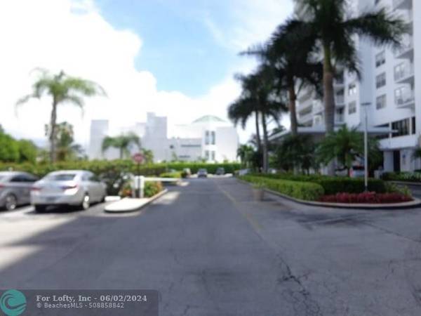 2801 NE 183rd St  #1202W,  Aventura,  FL 33160