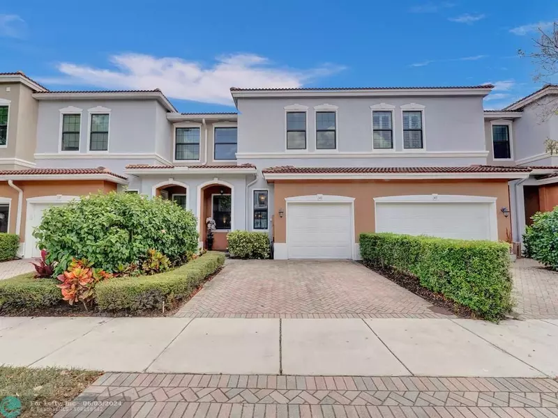 141 Gramercy Square Dr, Delray Beach, FL 33484