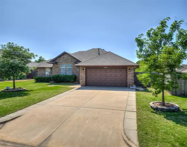 2027 Huntington Drive, Midwest City, OK 73130