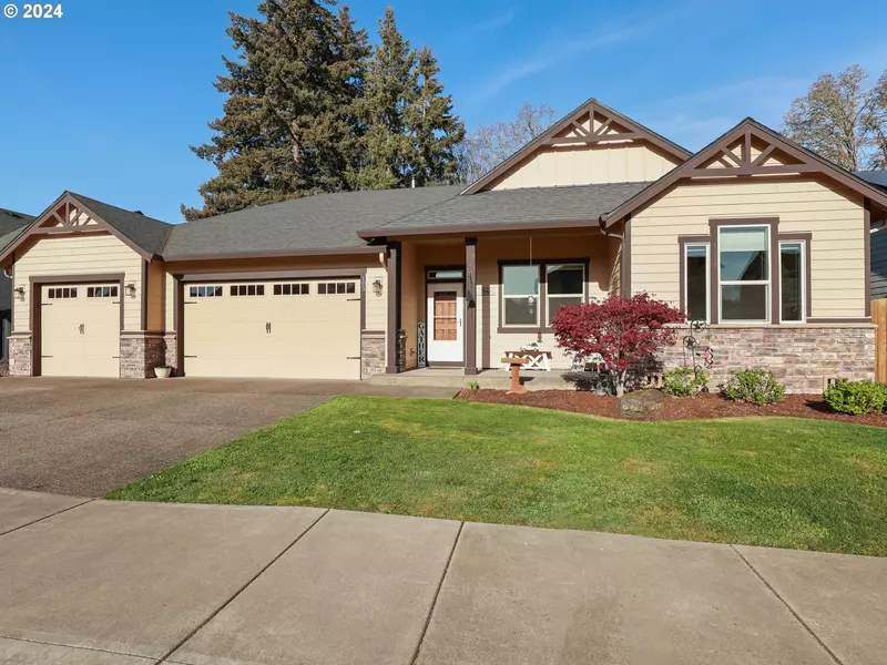 105 NE OAK VIEW LN, Estacada, OR 97023