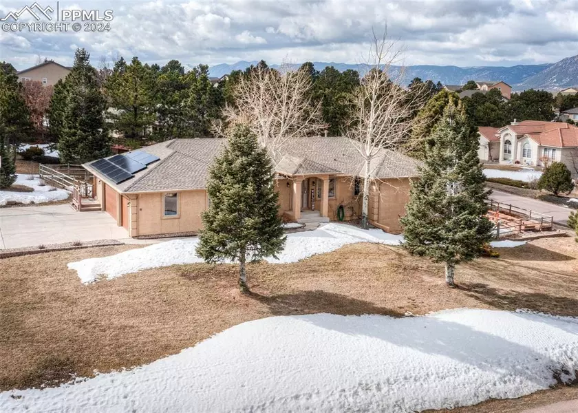 1655 Outrider WAY, Monument, CO 80132