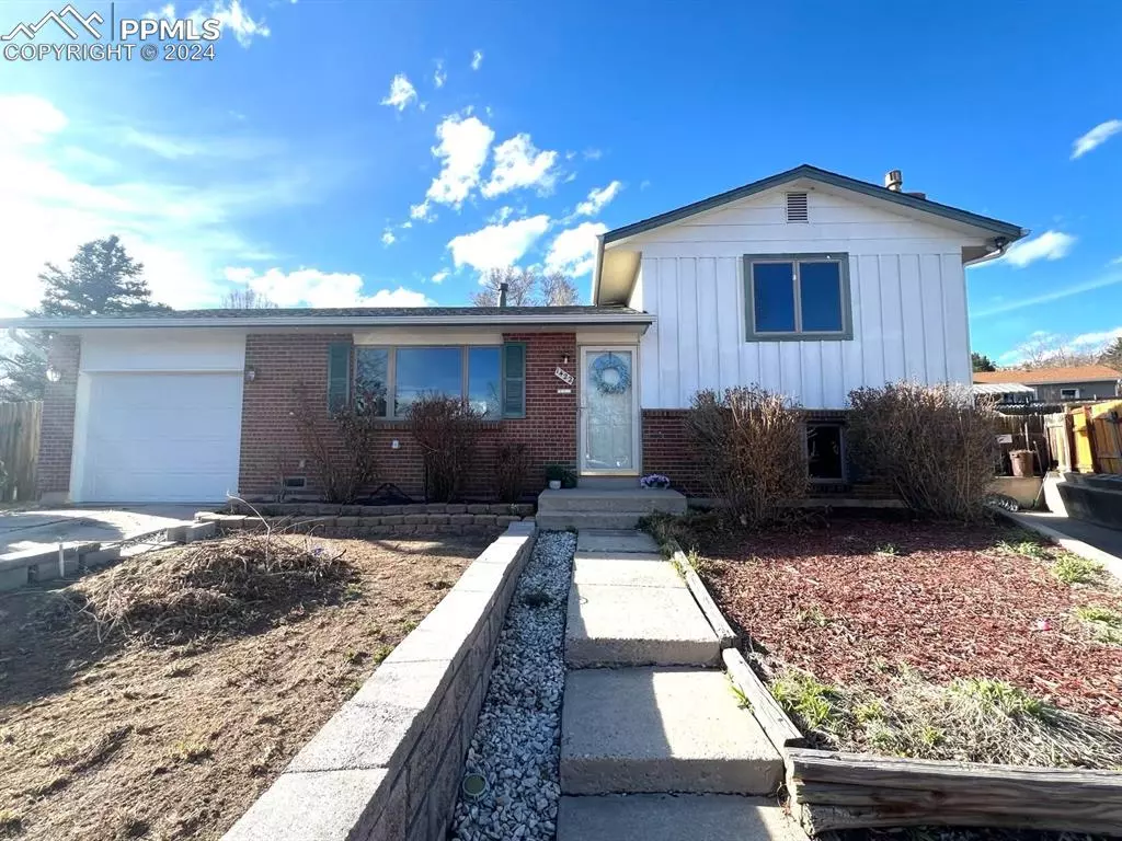 Colorado Springs, CO 80915,1422 Mears DR