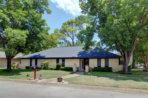 Arlington, TX 76016,5701 Arbor Valley Drive