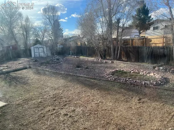 Colorado Springs, CO 80915,1422 Mears DR