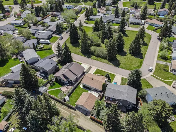 Red Deer, AB T4N 0E2,14 Sutton Close