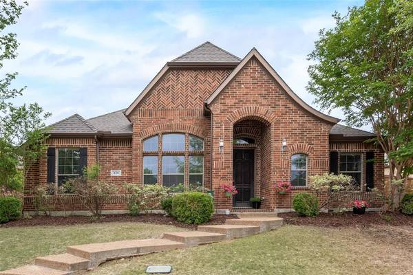 828 Glenmere Court,  Rockwall,  TX 75087