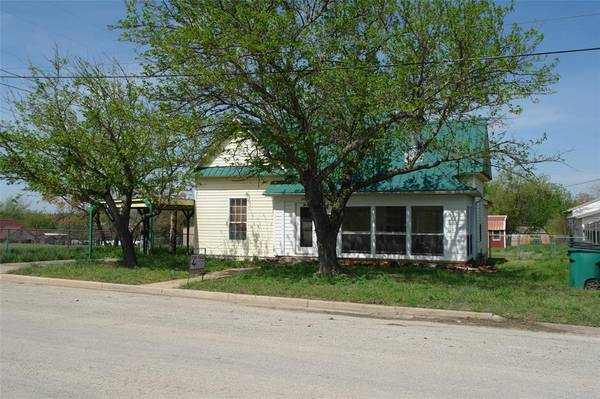 1206 W Fourth, Goldthwaite, TX 76844