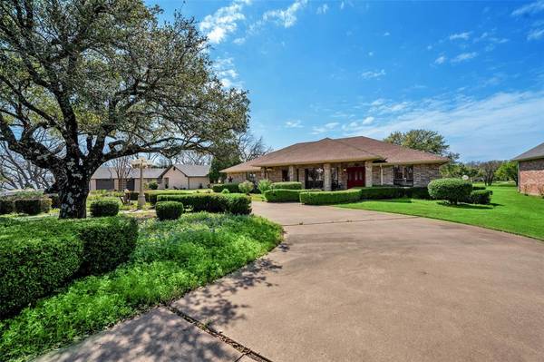 5121 Wedgefield Road, Granbury, TX 76049