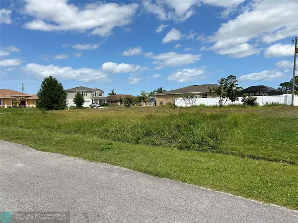 Port St Lucie, FL 34953,1086 SW Fisherman Avenue