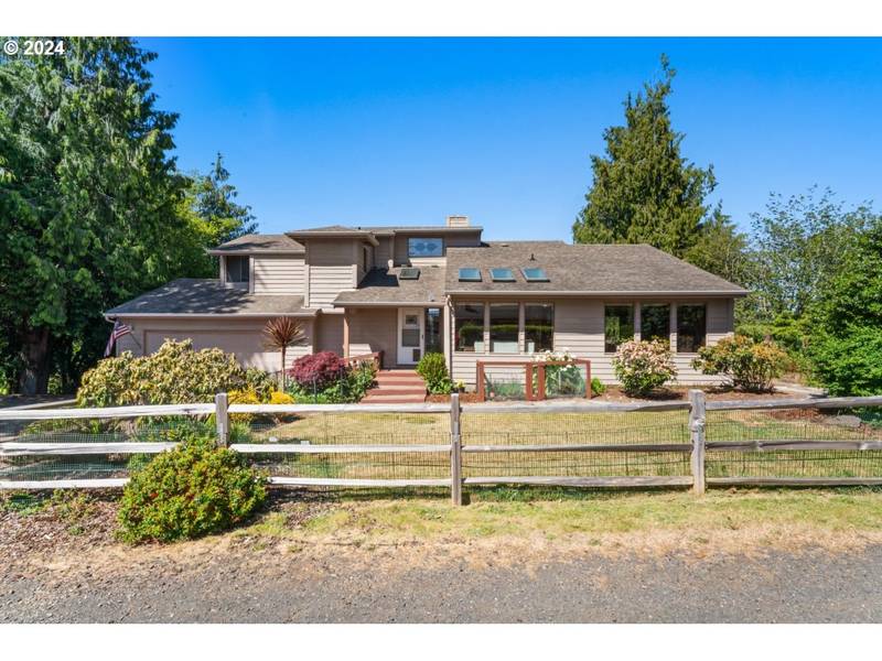 6007 VIEW LOOP, Florence, OR 97439