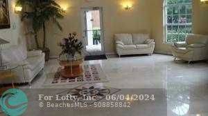 West Palm Beach, FL 33401,1640 Presidential Way  #101