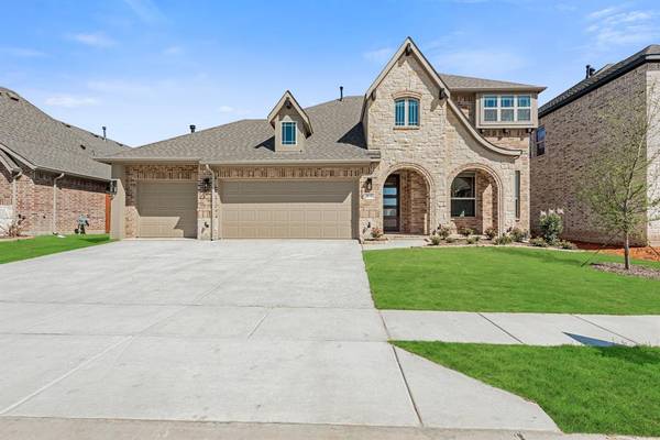 1050 Fleetwood Drive, Justin, TX 76247