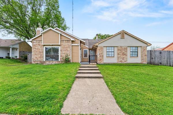 423 Pogue Street, Cedar Hill, TX 75104