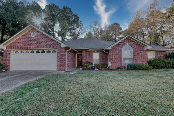 309 Canterbury Court, Tyler, TX 75703