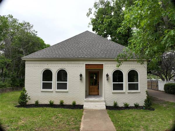 413 E Lee Avenue, Weatherford, TX 76086