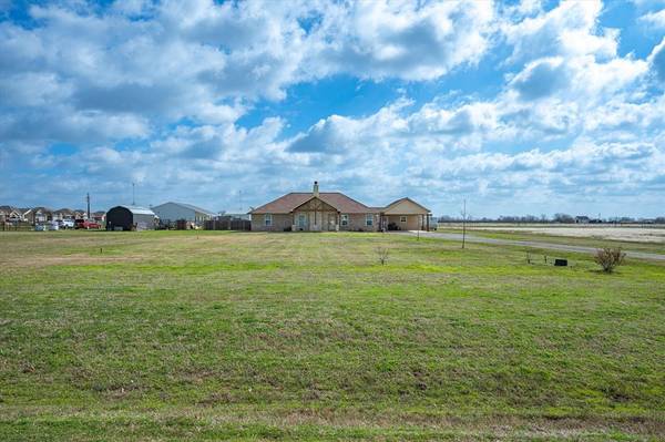 18460 County Road 4001,  Mabank,  TX 75147