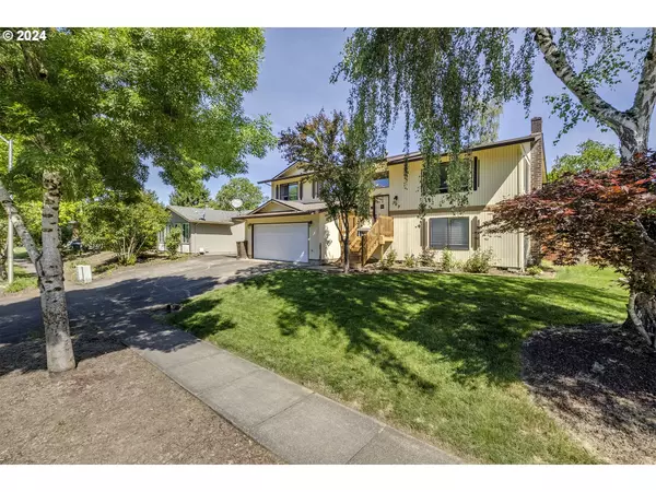 309 E FOOTHILLS DR, Newberg, OR 97132