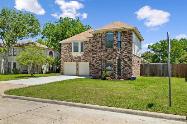 6405 Brownlee Lane, Arlington, TX 76018