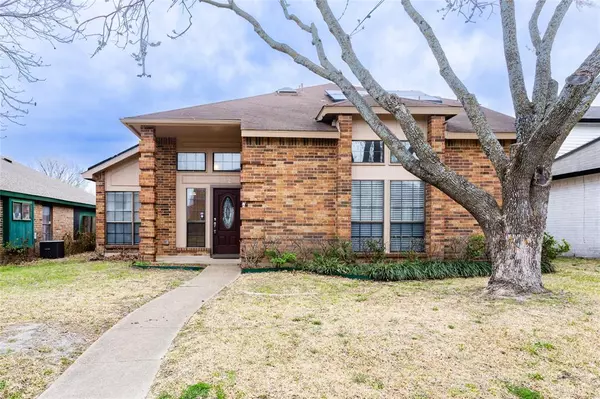 412 Longshadow Lane, Mesquite, TX 75149