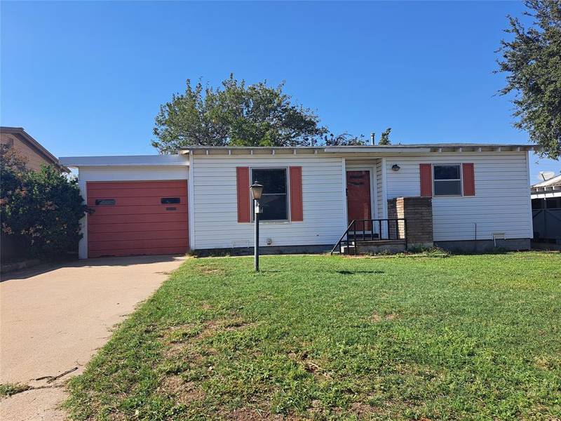 823 E 16th Street, Sweetwater, TX 79556