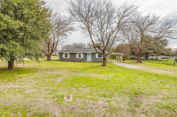 1416 Swiney Hiett Road, Kennedale, TX 76060